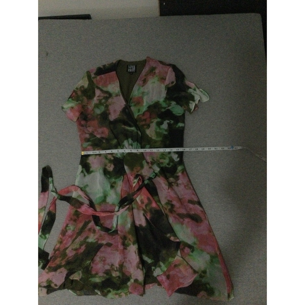 Love & Liberty wrap Dress tie abstract sz M silk - Picture 7 of 14